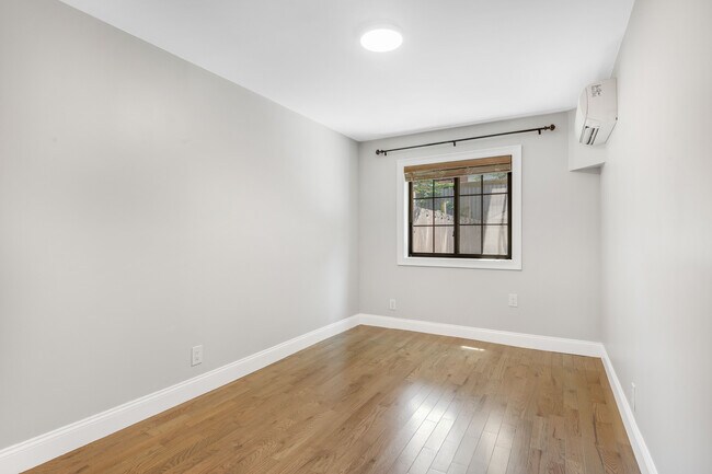 Foto del edificio - 170 Monroe St