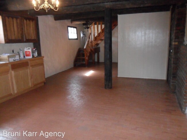 Building Photo - 1 br, 1 bath House - 2108 Charlevoix C