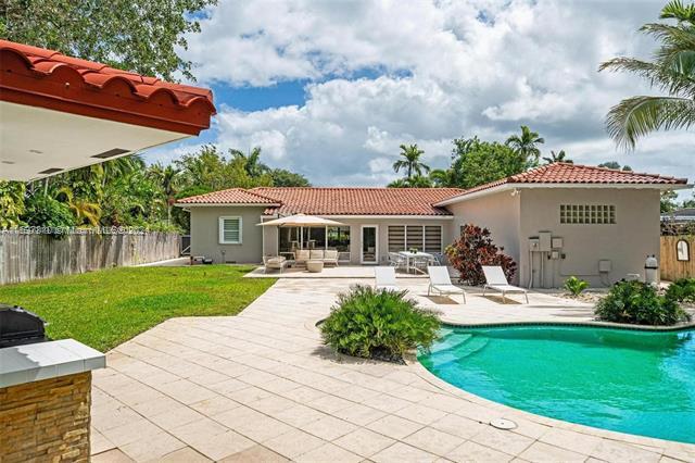 Foto del edificio - 10626 NE 10th Ct