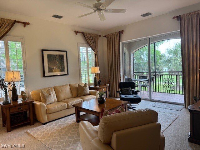 Foto del edificio - 9142 Cherry Oaks Ln