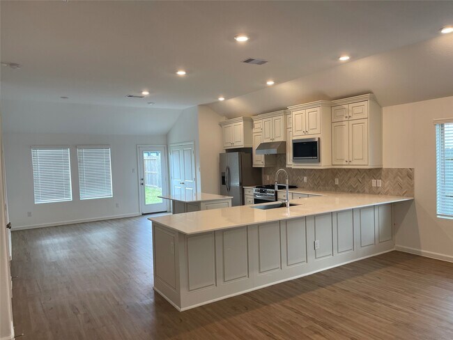 Foto del edificio - 2706 Lemonwood Ln