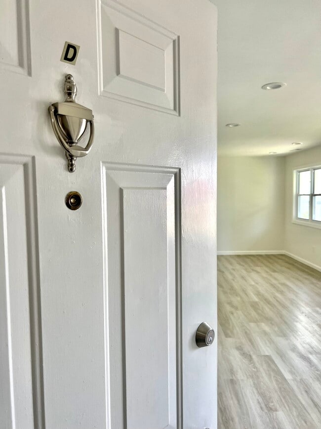 Building Photo - 171 Clark St