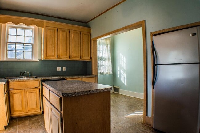 Photo - 617 Gales Ave House