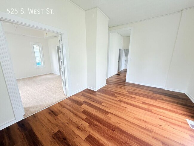Foto del edificio - 525 S West St