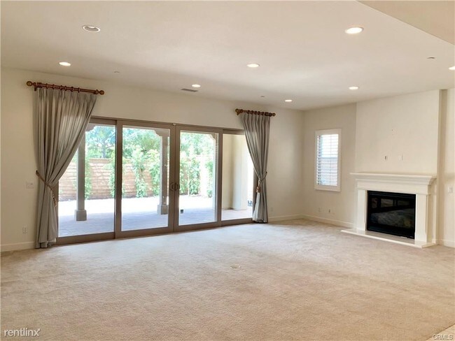 Building Photo - 5 br, 5.5 bath House - 52 Lowland