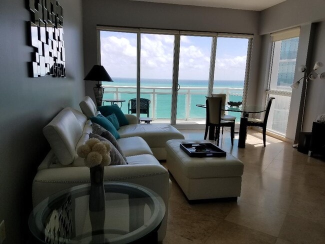 Building Photo - 6917 Collins Ave
