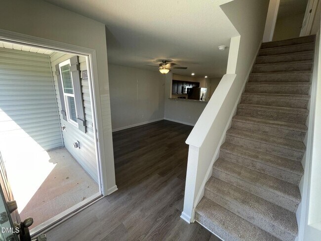 Foto del edificio - 1028 Peony Ln