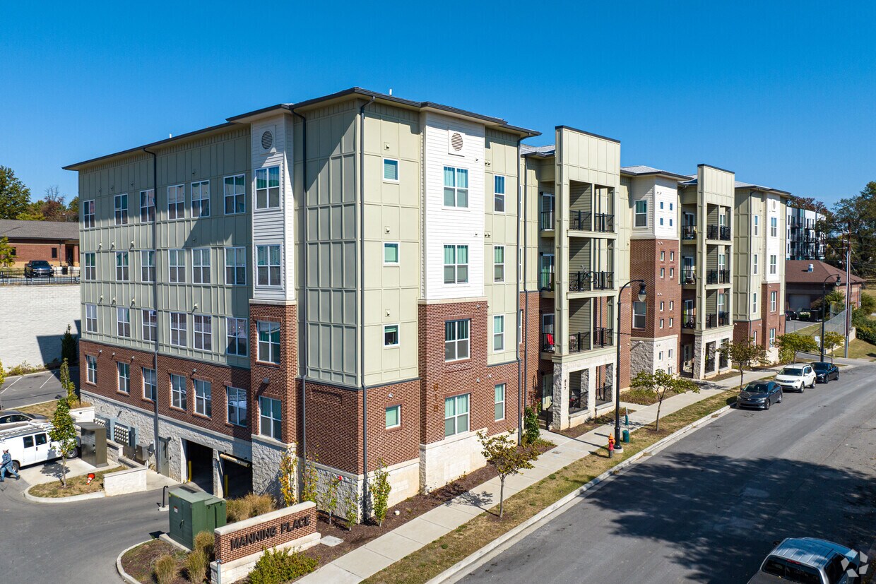 Manning Place Apartments in Nashville, TN