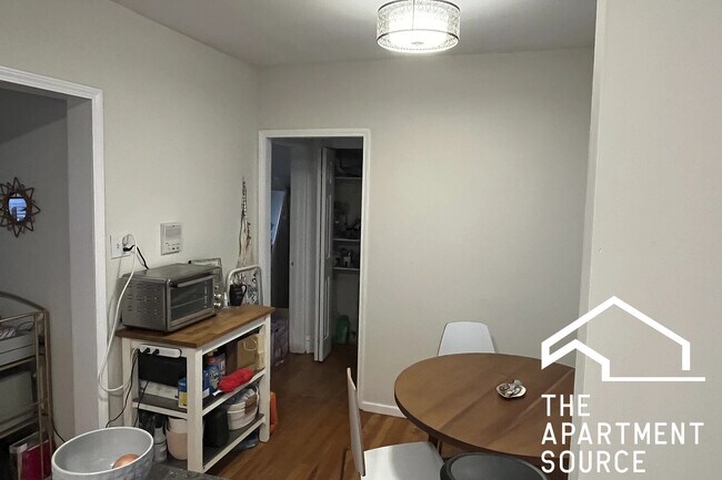 Foto del edificio - 2131 W Giddings St