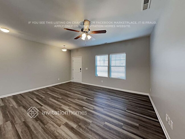 Building Photo - 12950 Hill Pine Rd
