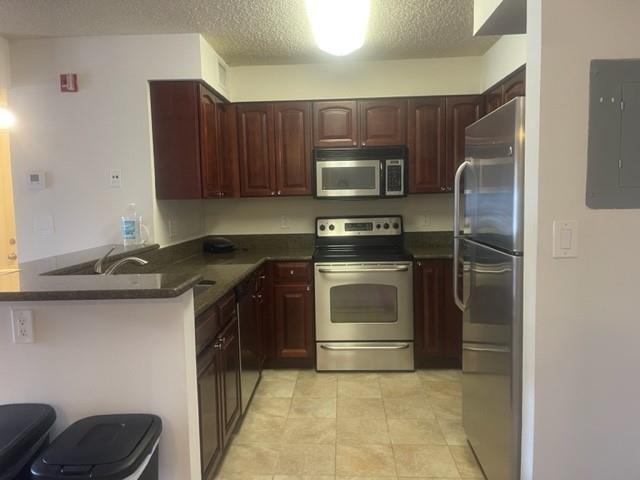 Foto del edificio - 7630 Westwood Dr