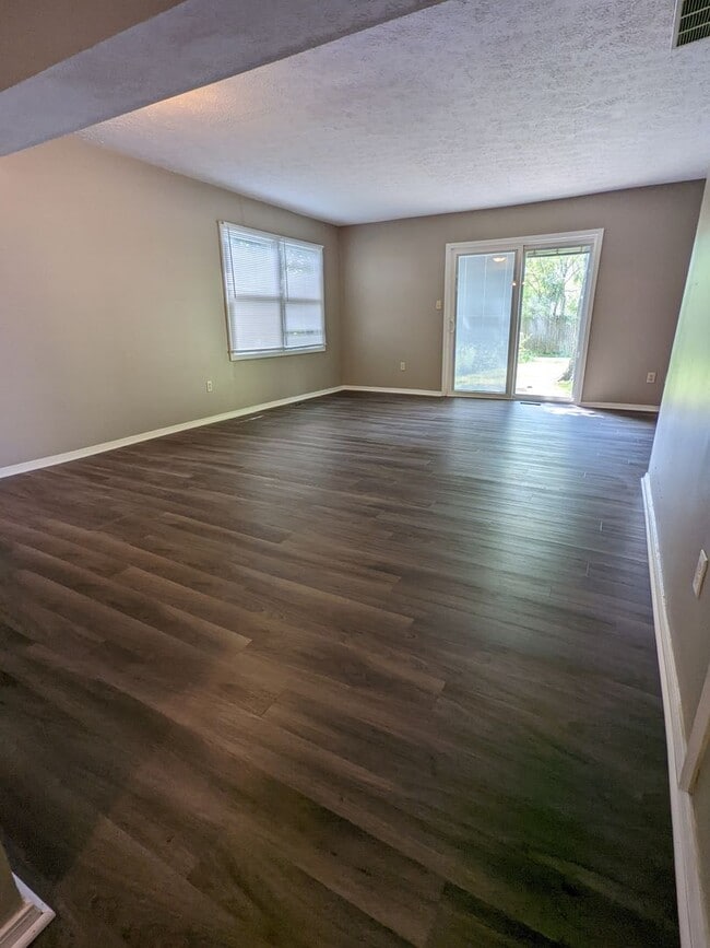 Building Photo - 1310 S Madison St