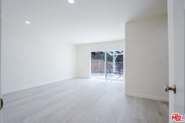 Foto del edificio - 17440 Fraser Pl