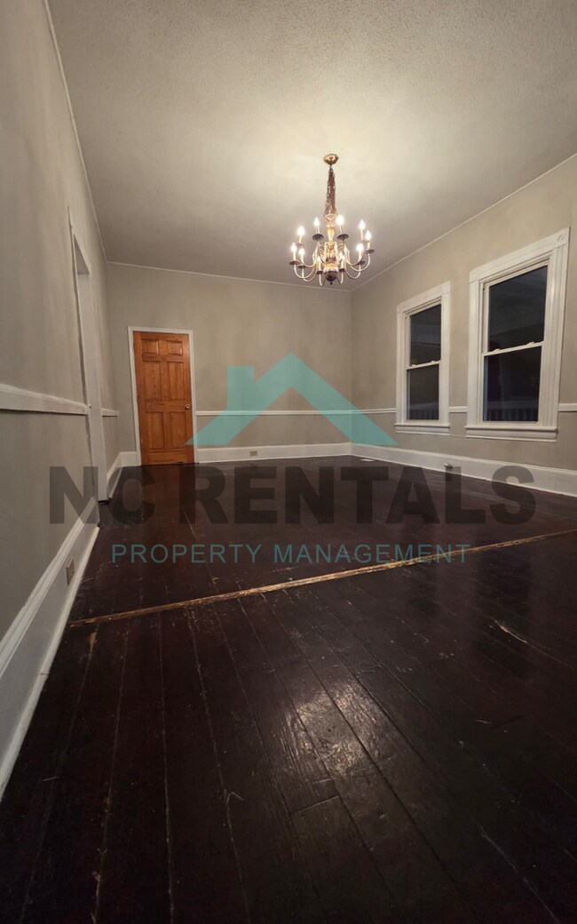 Foto del edificio - 714 Dillard St