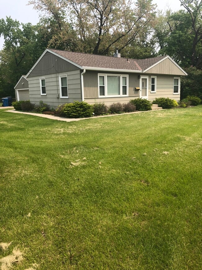 Foto del edificio - 3520 W Old Shakopee Rd