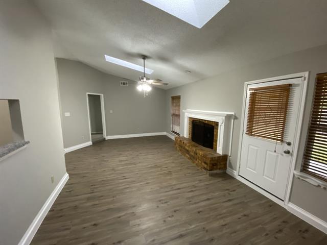 Building Photo - 1105 Montclair Dr