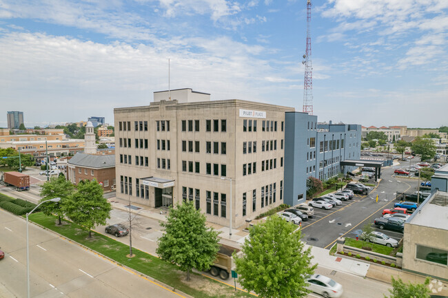 Building Photo - Pilot Place