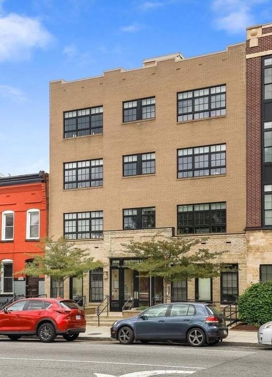 11th STREET NW 2-2 - 11th STREET NW 2-2 House