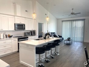 Building Photo - 240 Claret Dr