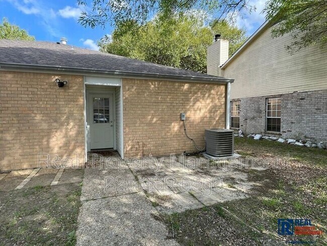 Foto del edificio - 5084 Cumberland Cove Dr