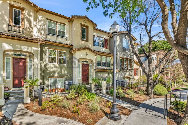 Foto del edificio - 508 Solomon Ter