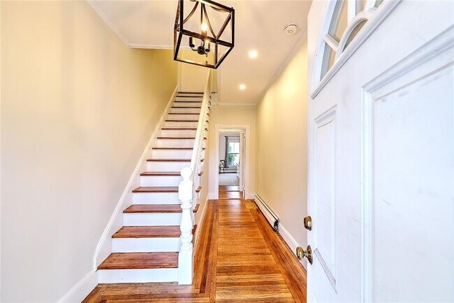 Building Photo - 13 Rhode Island Ave