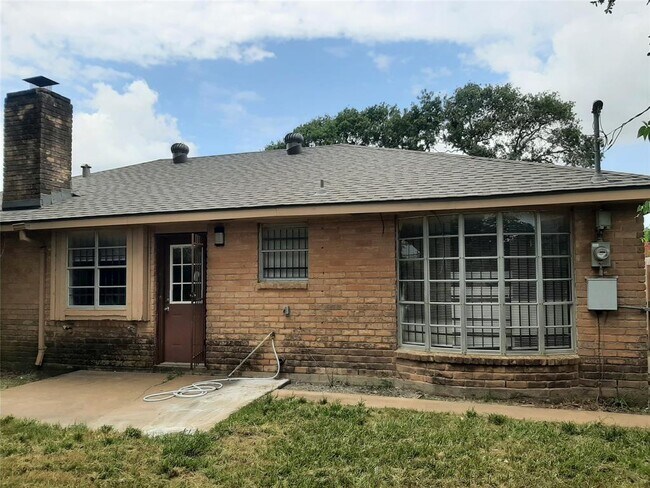Foto del edificio - 4602 Knottynold Ln