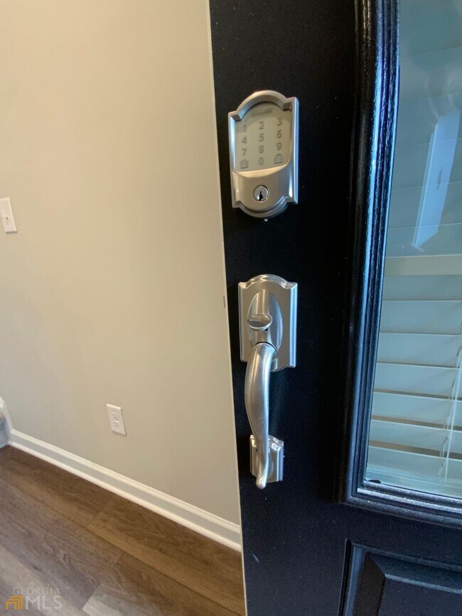 Foto del edificio - 2190 Lanier Harbor Pt