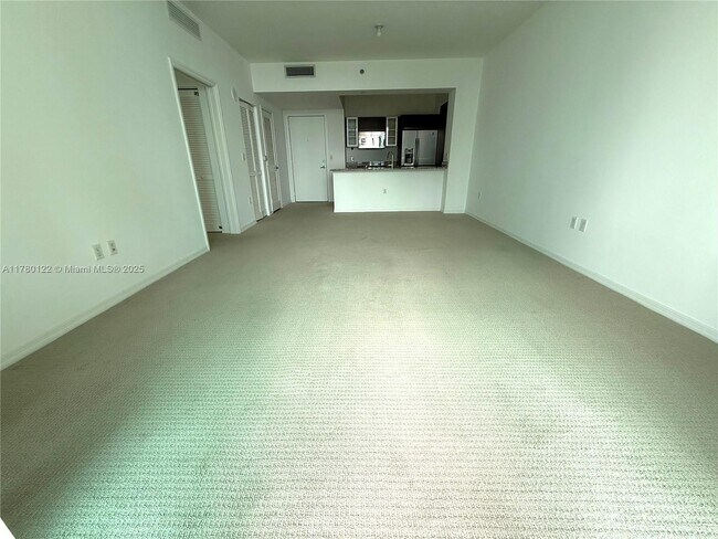 Building Photo - 951 Brickell Ave