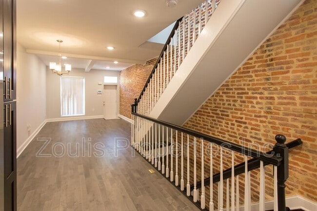 Building Photo - 617 S Lehigh St
