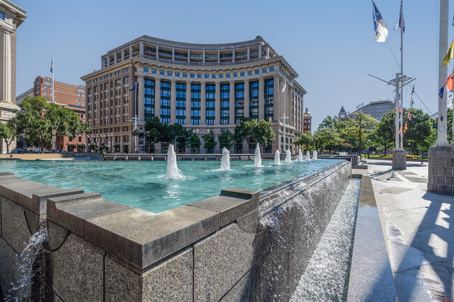 Foto del edificio - 701 Pennsylvania Ave NW