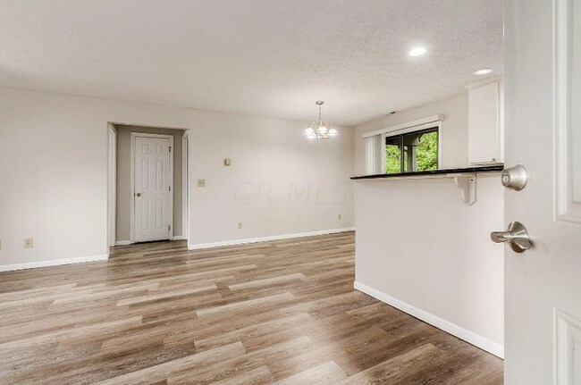 Foto del edificio - 5340 Darlington Rd