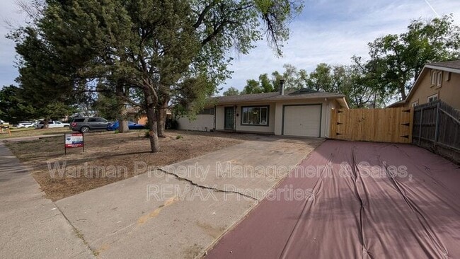 Building Photo - 435 Marian Dr