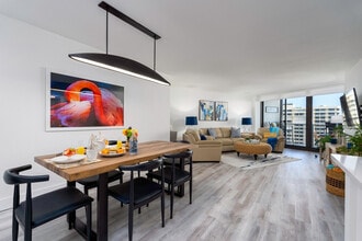 Building Photo - 380 Seaview Ct