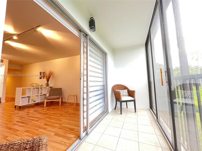 Foto del edificio - 13455 SW 16th Ct