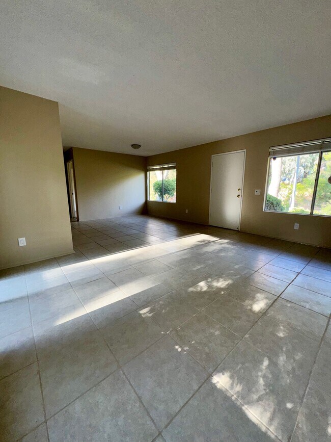 Foto del edificio - 4099 Liberty Canyon Rd
