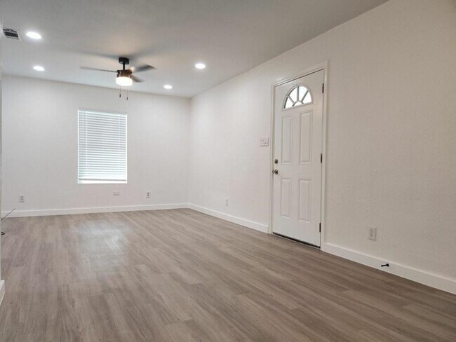 Foto del edificio - East Austin Remodel