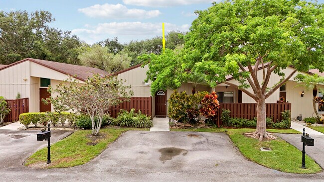 Foto del edificio - 11606 Orange Blossom Ln