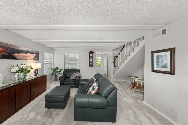 Building Photo - 3103 Madera Ct