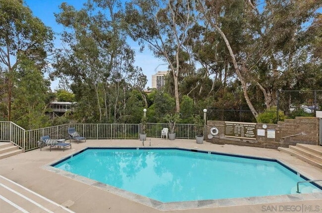Building Photo - "Chic 1-Bedroom Oasis with Modern Elegance...