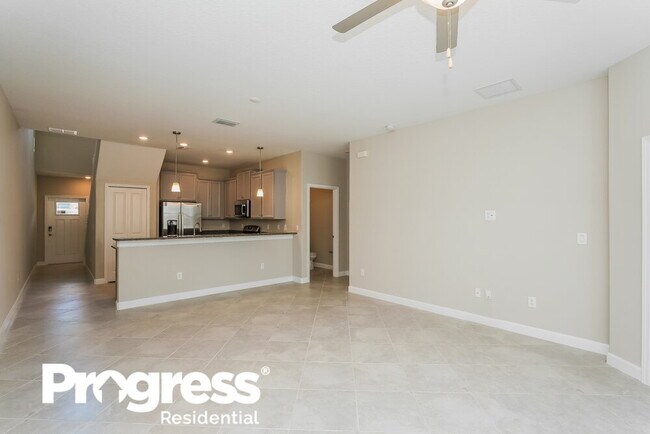 Building Photo - 2883 Coach Manors Way