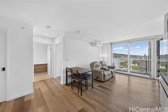 Building Photo - 1515 Liona St