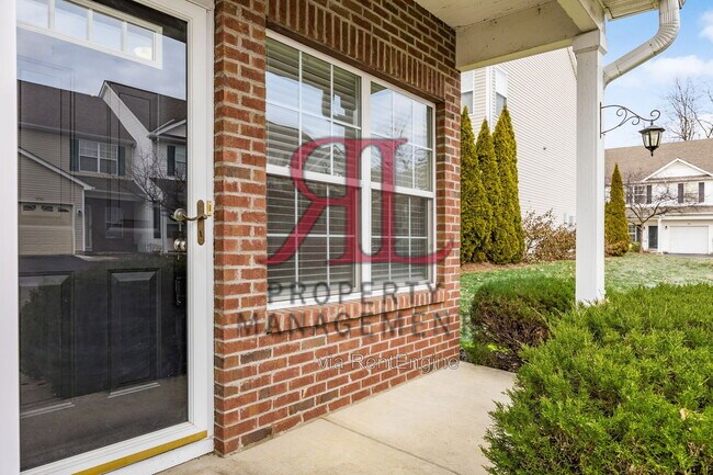 Foto del edificio - 1273 Grove Dr