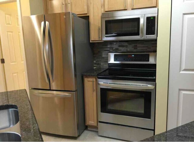 Building Photo - 1225 Wyndham Ct