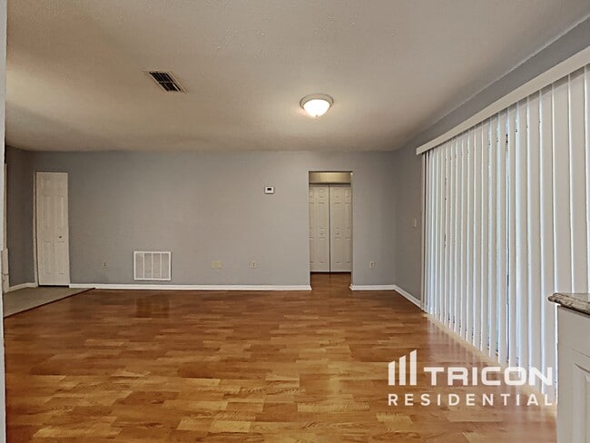 Building Photo - 1106 Windsor Hill Way