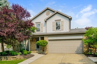 Building Photo - 3298 Farmbrook Dr