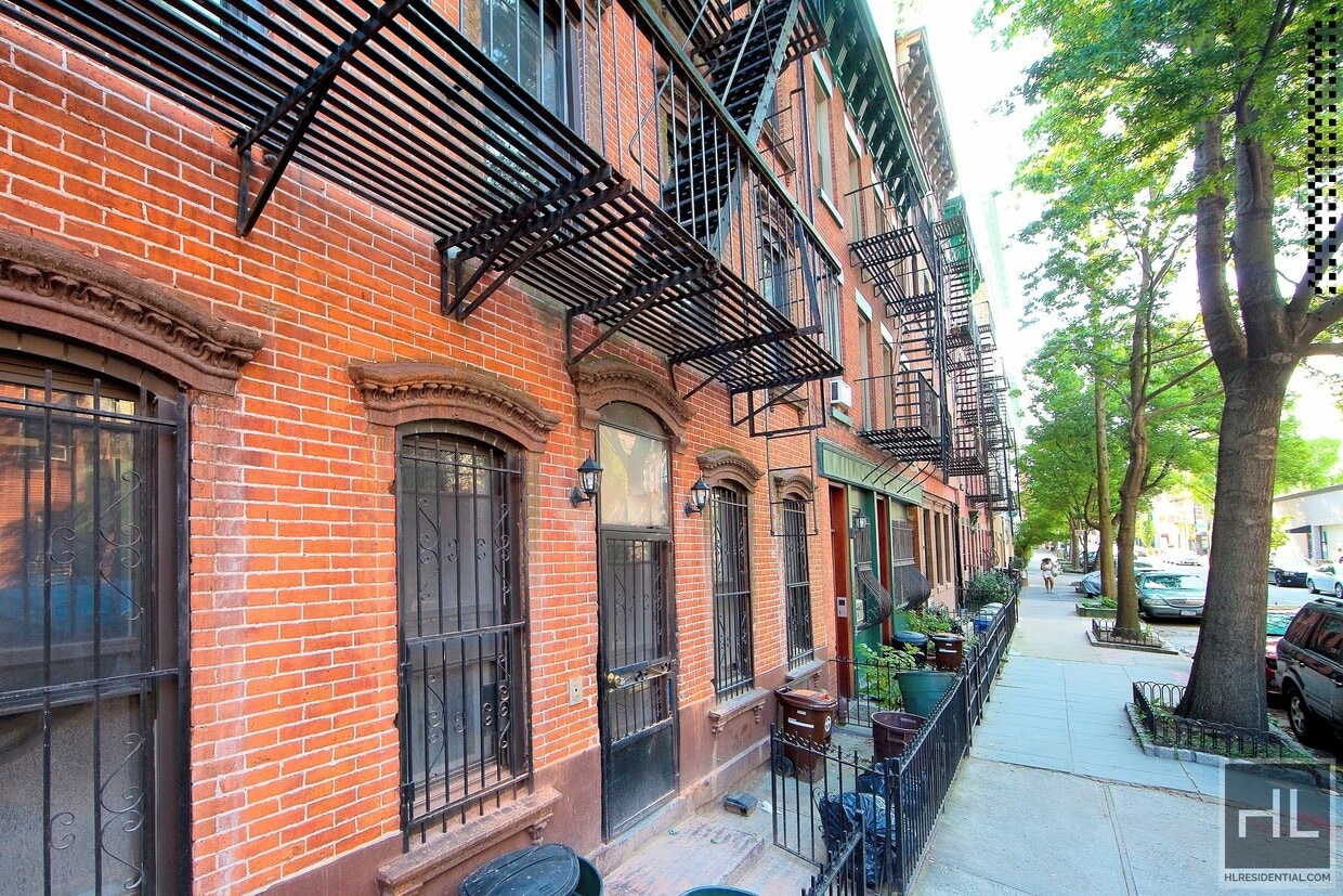 2BED 2 BATH BOERUM HILL Room for Rent in Brooklyn, NY