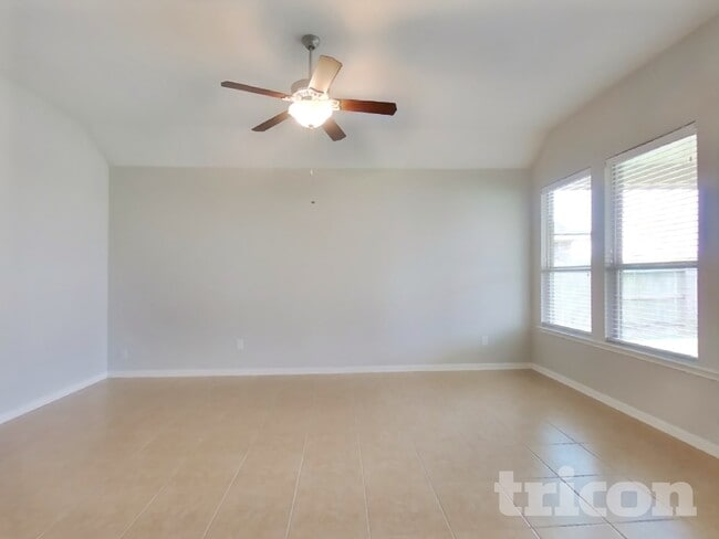 Building Photo - 410 Heatherton Hill Dr