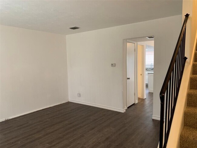 Building Photo - 7343 Chasewood Dr