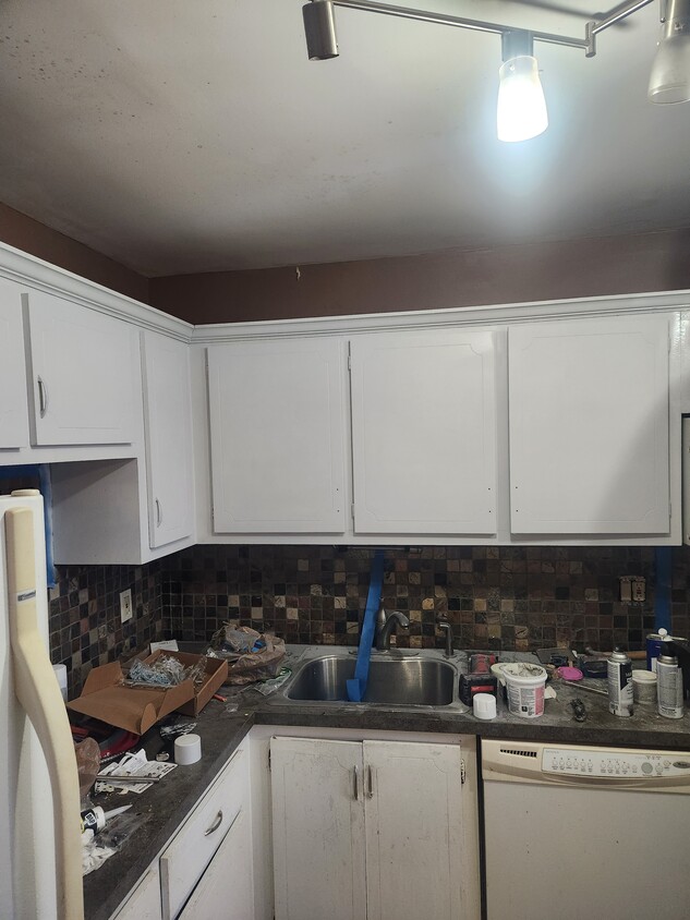Foto principal - 8350 Sands Point Blvd